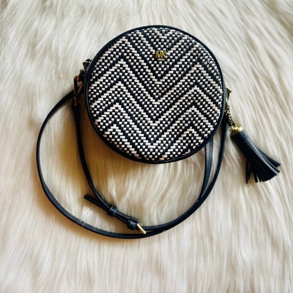 Michael Kors Woven Chevron Leather Canteen Crossbody Bag - Admiral Blue/White